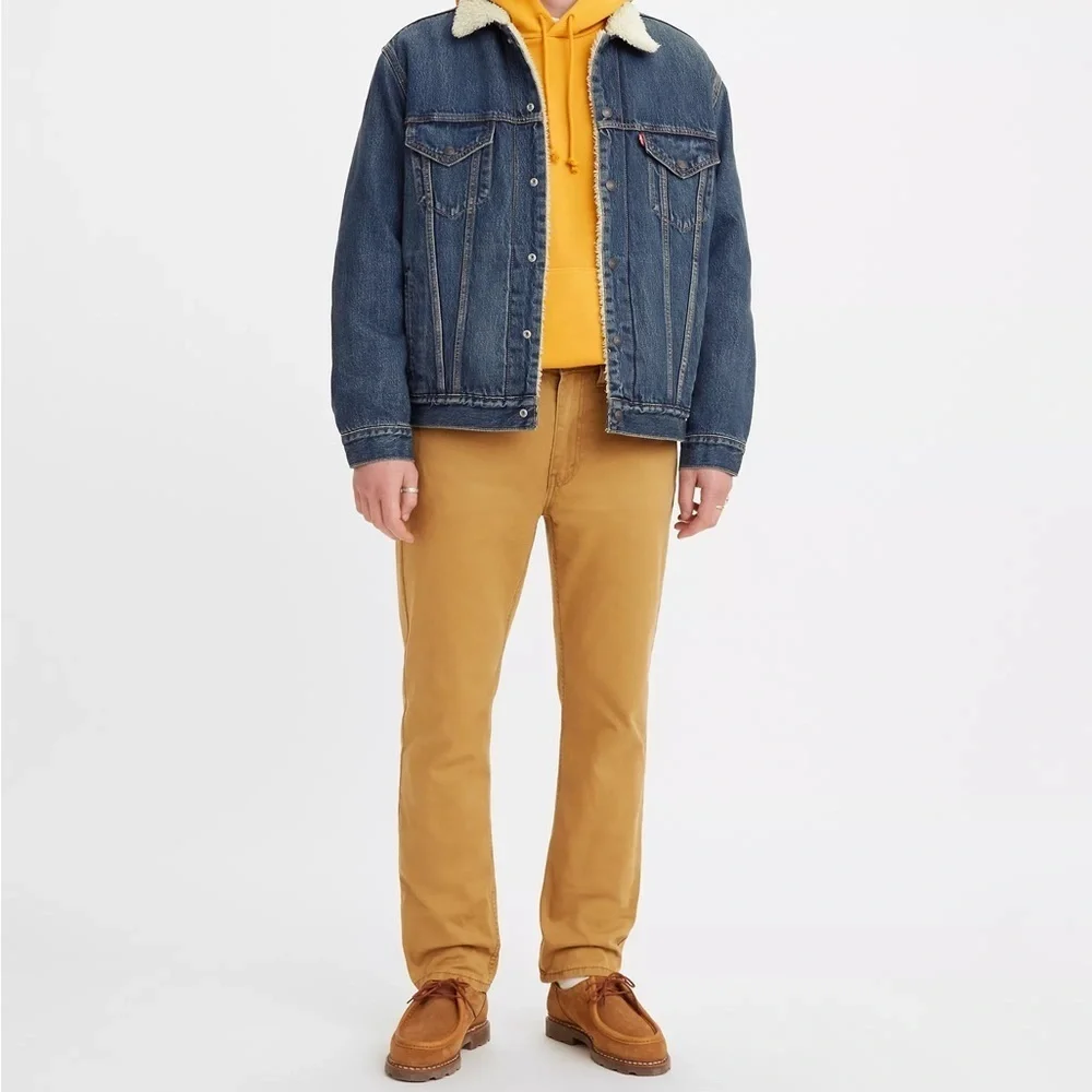 Levi’s • 514 Straight Fit Mens Khakis Soft Wash Twill Brown